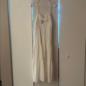 Elegant White Maxi Dress